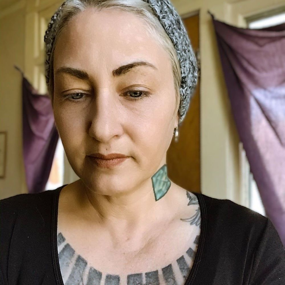 Meet your Posher, Shelly